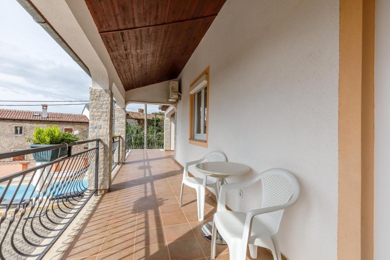 Ferienhaus Sascha In Poreč Eksteriør bilde